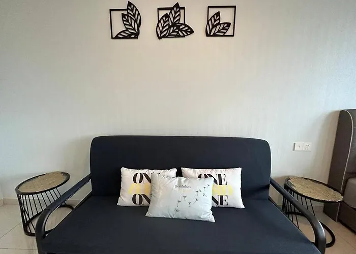 Central Park 1 Bedroom & Studio